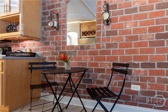 Building Photo - 760 E Campus Rd