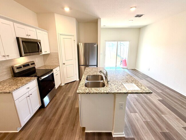 Building Photo - 5006 Jovian