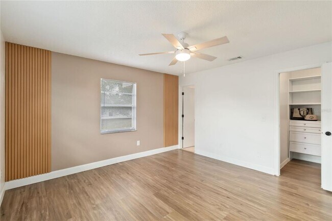 Building Photo - 2209 Banbury Ave