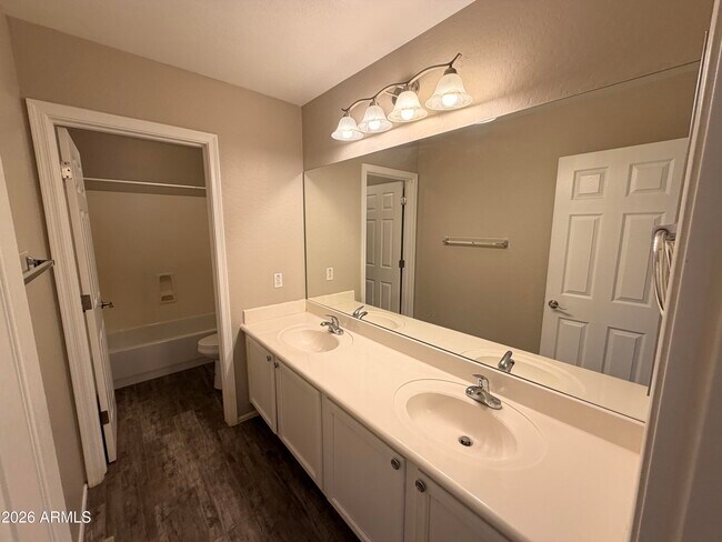 Building Photo - 13313 W Palo Verde Dr