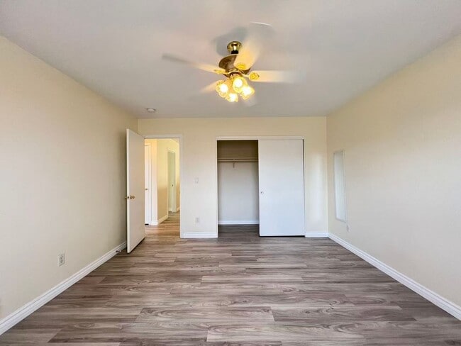 Building Photo - 8480 Garnet Peak Ct