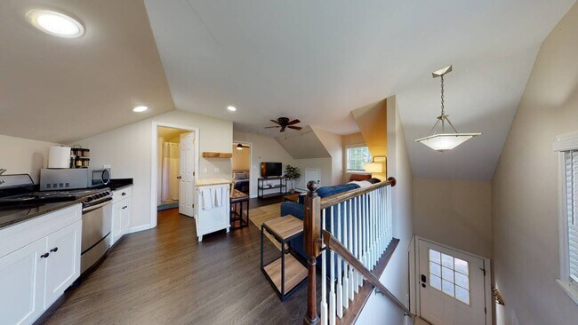 Building Photo - 1439 NY-9P