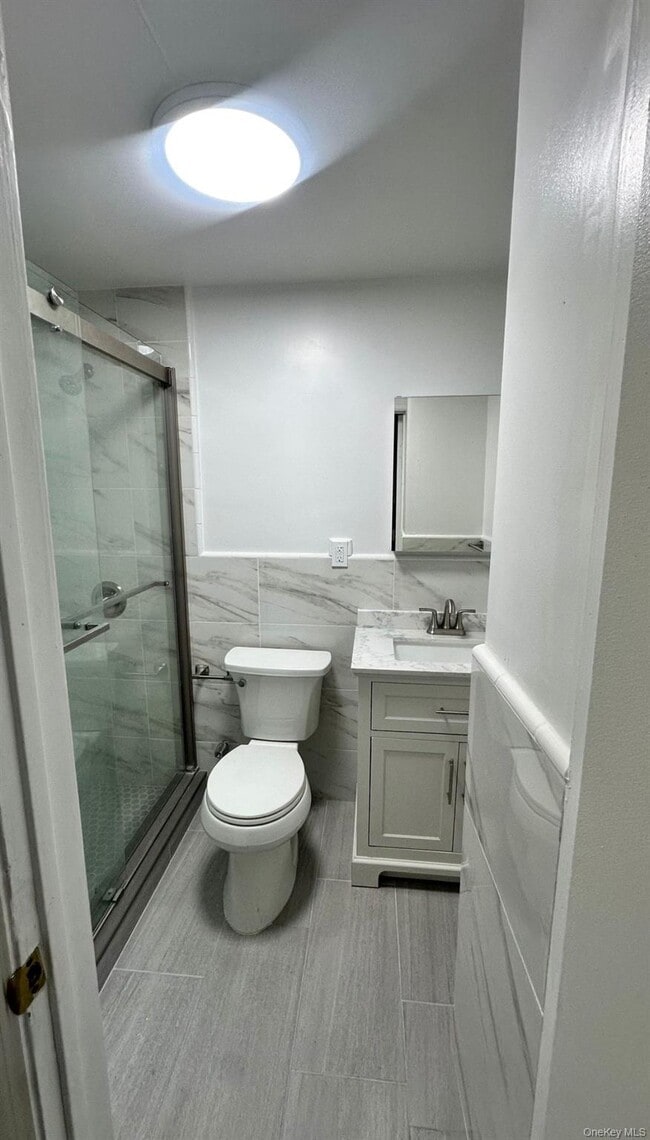 Building Photo - 70-15 66th St