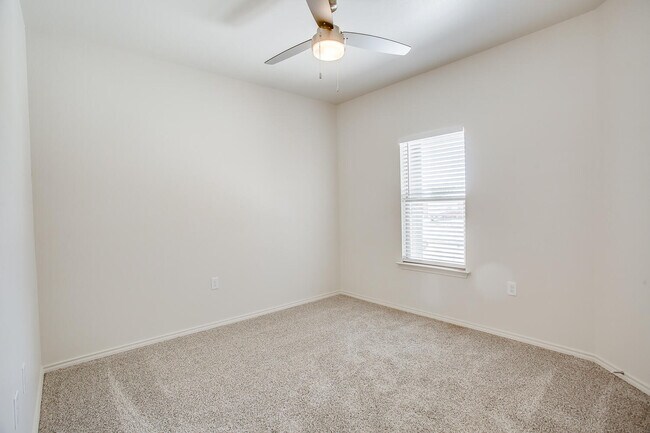 Building Photo - 1718 Corpus Ave