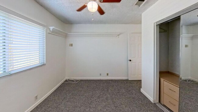 Building Photo - 1617 Toyon Pl