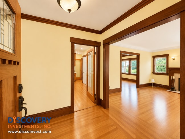Building Photo - 327 San Carlos Ave