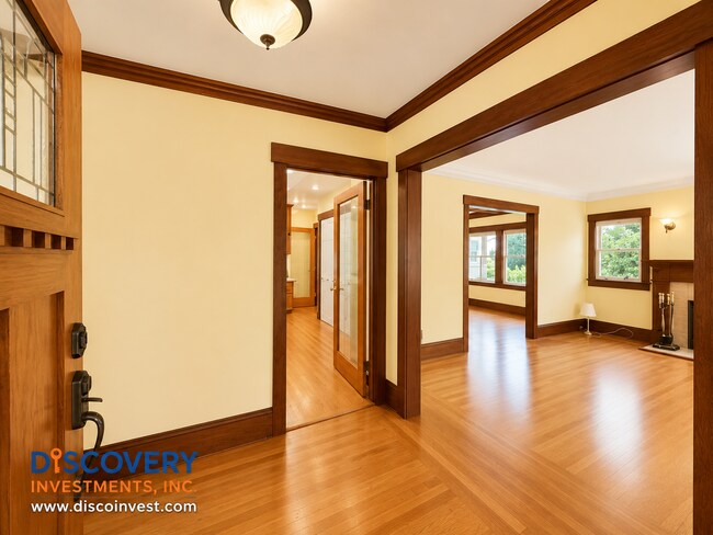 Building Photo - Sophisticated and Spacious Piedmont Craftsman Home