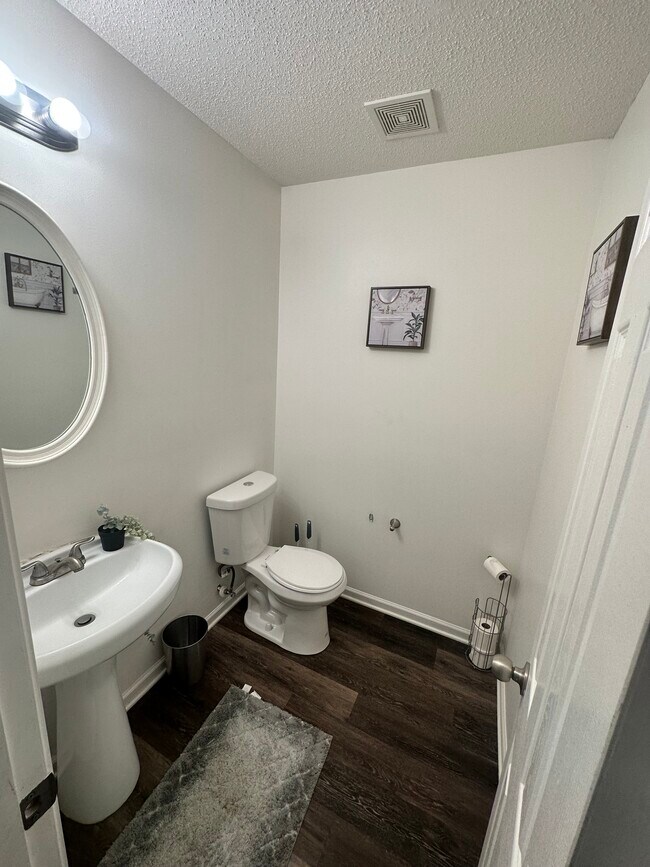 .5 bathroom - 1263 Brookstone Rd