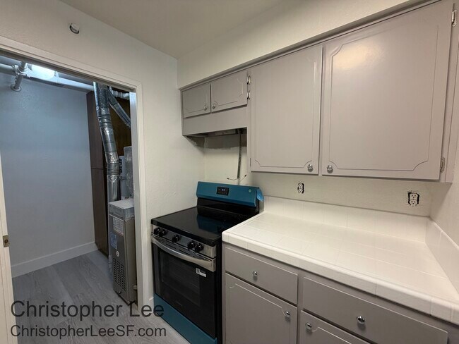 Building Photo - 3839 Radburn Dr