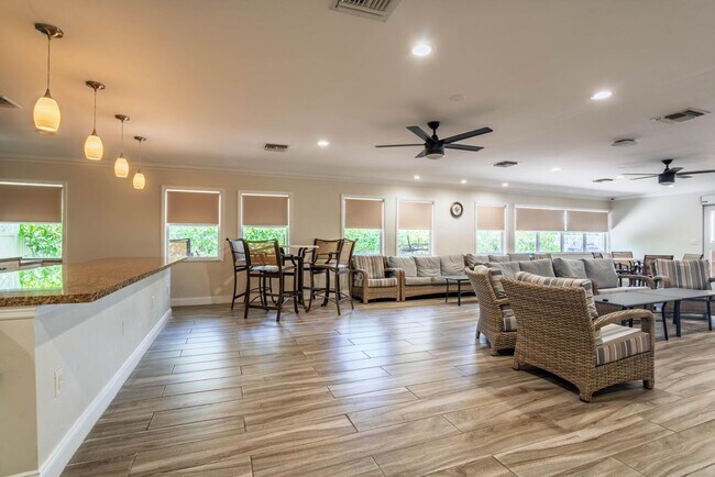 Building Photo - 401 Briny Ave