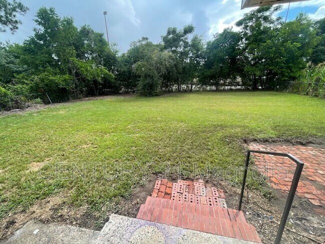 Building Photo - 1414 Springview Dr