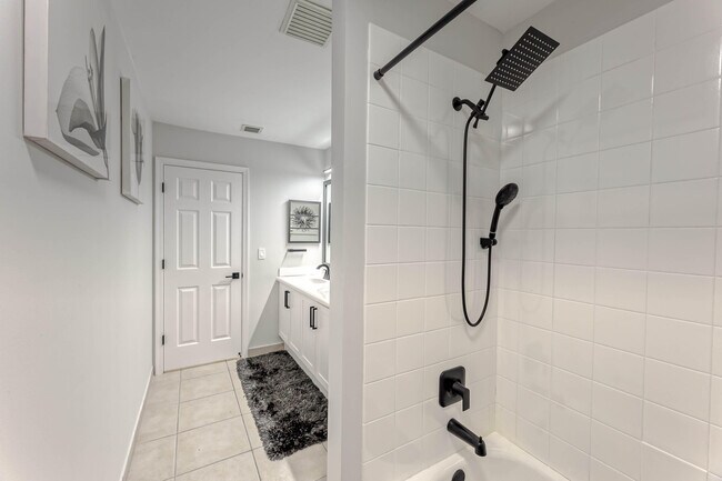 Building Photo - 4207 NW 42nd Terrace
