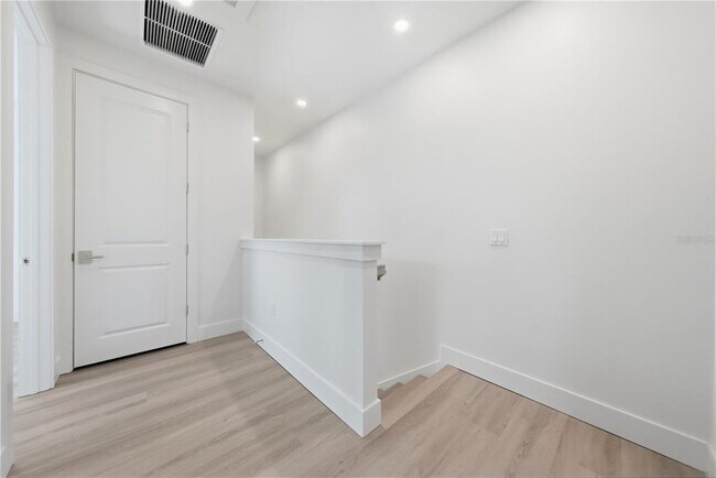 Building Photo - 1514 Wilson Ave