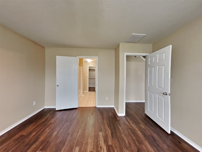 Building Photo - 8030 Echinacea Dr