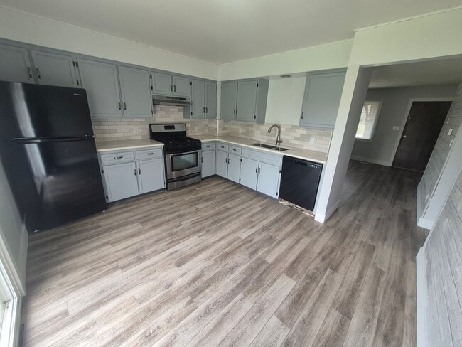 Building Photo - 3581-3583 Peck St SW