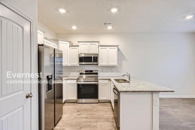 Building Photo - 307 Raines Ct