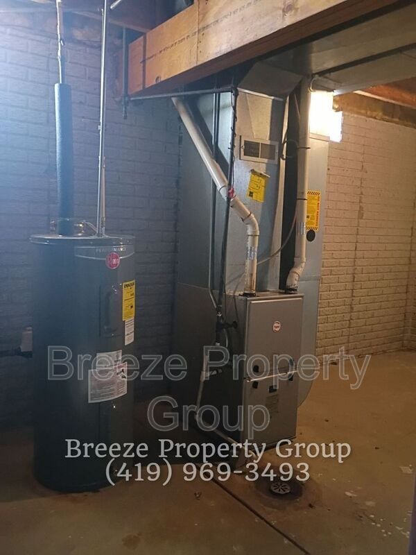 Building Photo - 326 Wirt St