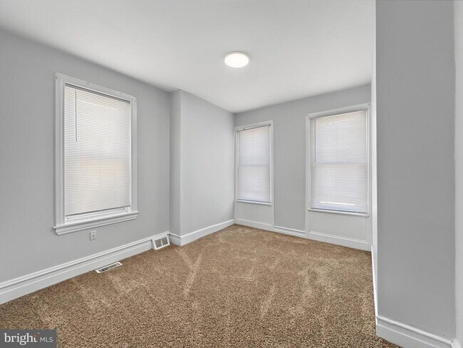 Building Photo - 2023 N Gratz St