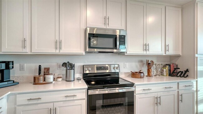 Building Photo - 12140 Wellen Golf St