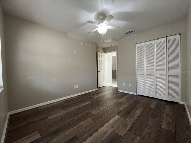 Building Photo - 1465 Tiverton Dr