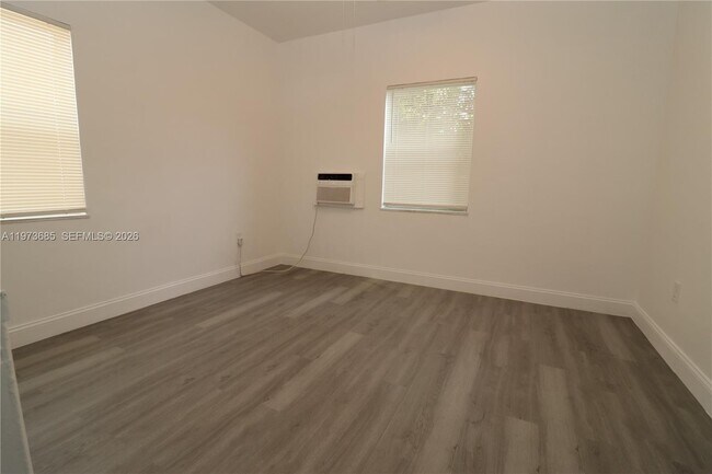 Building Photo - 835 83rd St