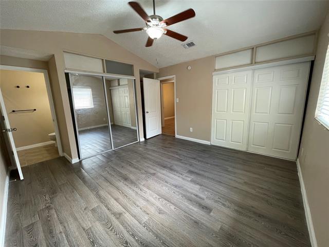 Building Photo - 7204 Shadow Bend Dr