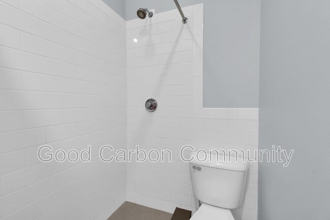 Building Photo - 401 Delaware Ave