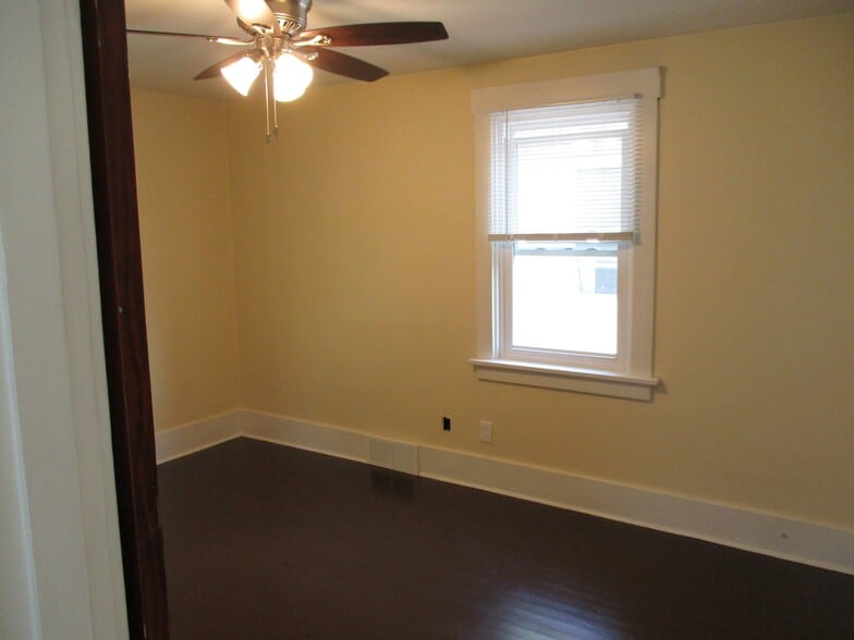 Building Photo - 1316 Beaver Rd