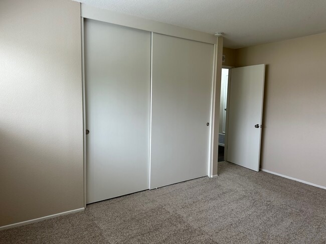 Building Photo - 1393 Scotch Cir