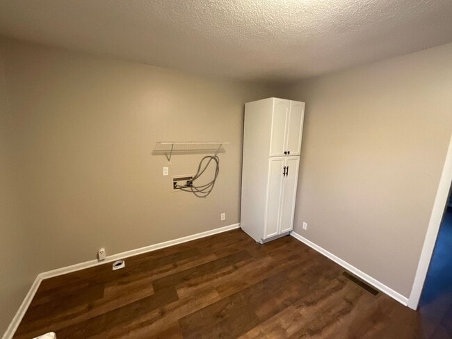 Building Photo - MURFREESBORO MAIN-LEVEL LIVING