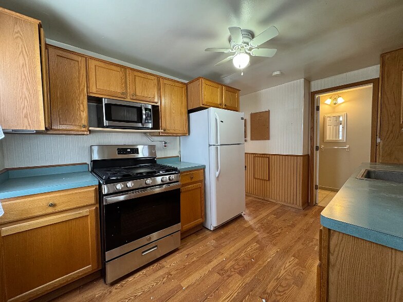 Building Photo - 84 W Kalama Ave