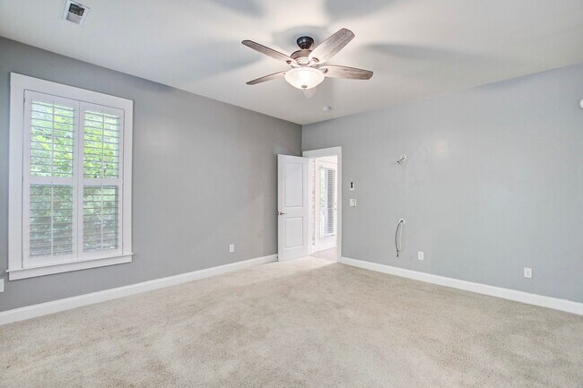 Building Photo - 1811 Luna Ct