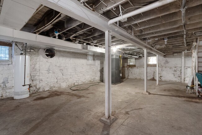 Building Photo - 2 Story Home in Botanical Heights (Optiona...