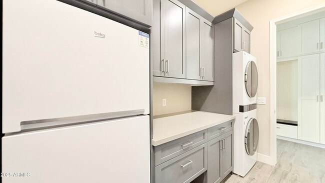 Building Photo - 4501 E Timberline Ct