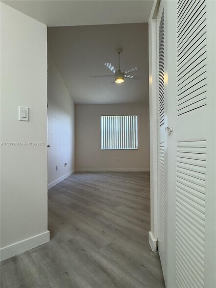 Building Photo - 2880 N Oakland Forest Dr