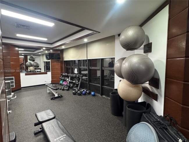 Building Photo - 18151 NE 31st Ct