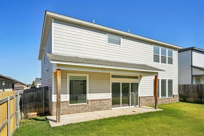 Building Photo - 520 NW 176th Terrace