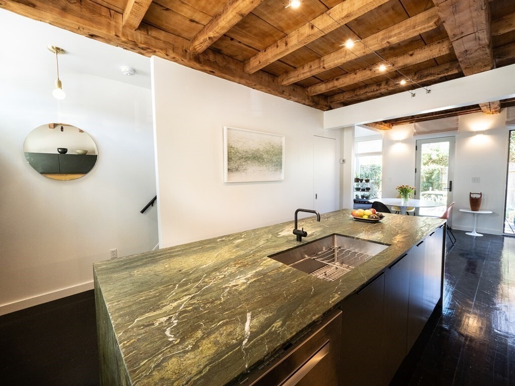 Building Photo - 214 3rd St