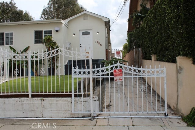 Building Photo - 620 Brittania St