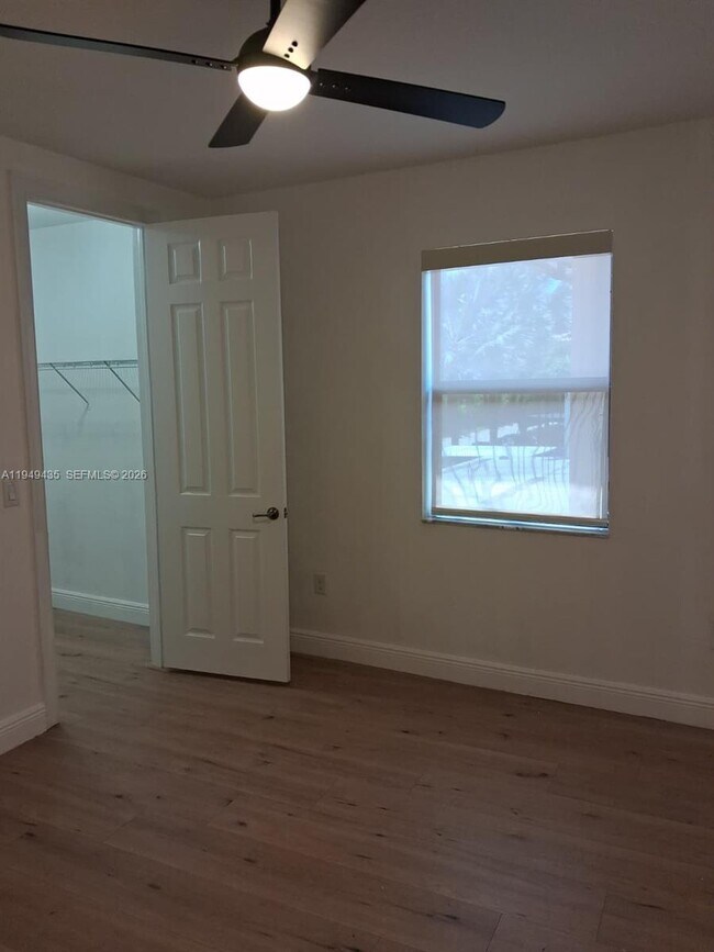 Building Photo - 9855 NW 89th Terrace