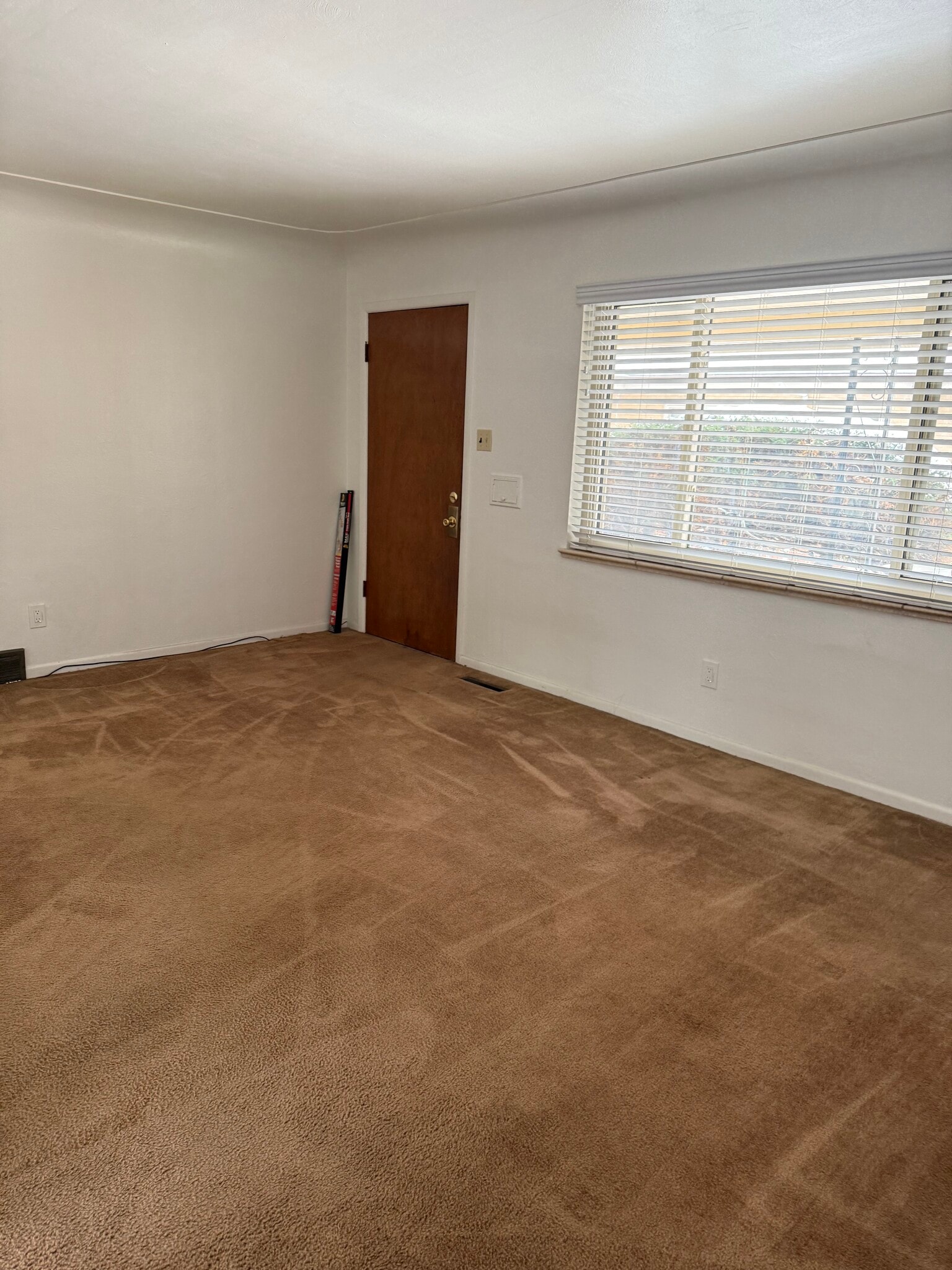 Building Photo - 4605 Otis St