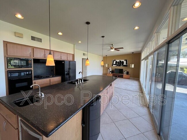 Building Photo - 77495 Cheyenne Dr