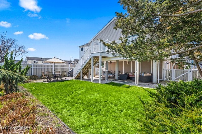 Building Photo - 204 Randall Ave