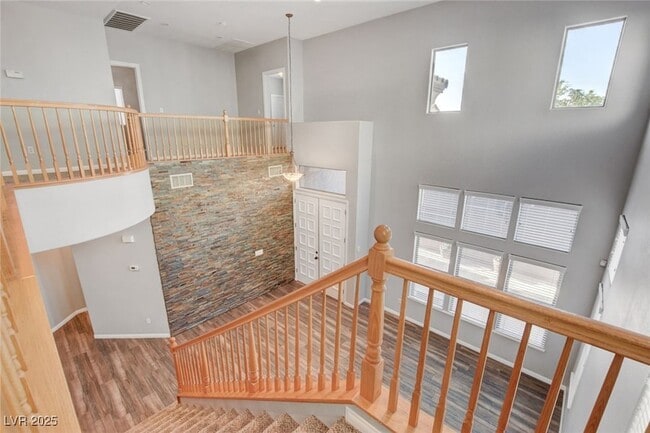 Building Photo - 5643 Almocita Ct
