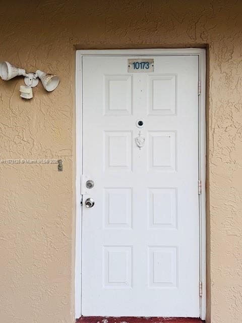 Primary Photo - 10173 Twin Lakes Dr