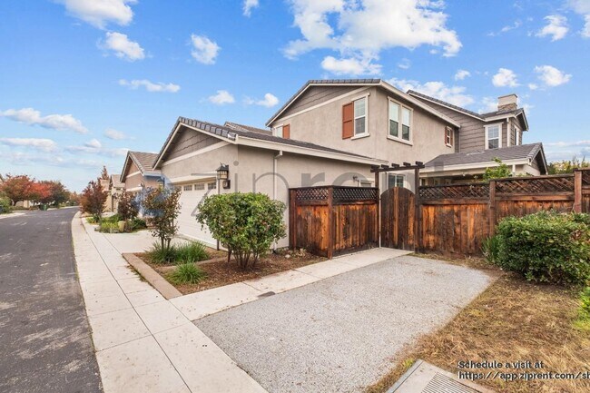 Building Photo - 1271 S Central Pkwy