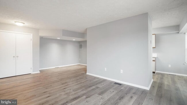 Building Photo - 3397 Littleton Way