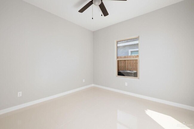 Building Photo - 12 West Dr