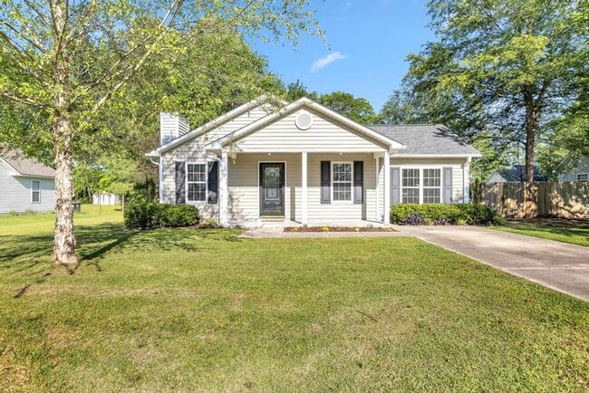 Building Photo - An adorable home! Pets Welcome!