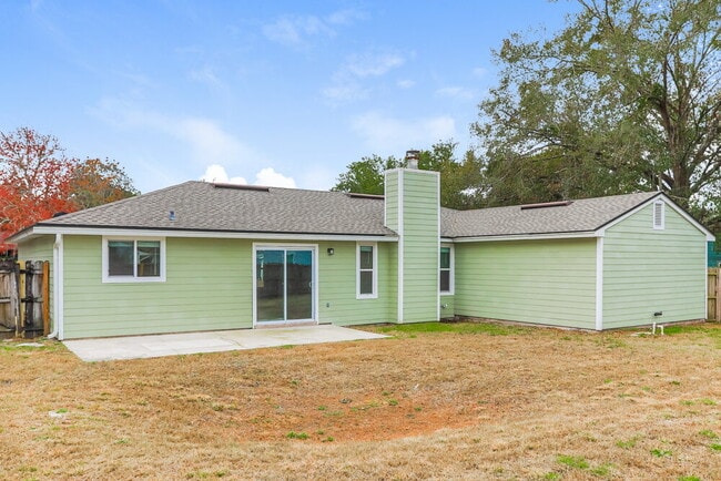 Building Photo - 2916 Trenton Ct